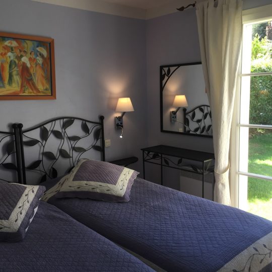 https://www.respelido.com/wp-content/uploads/2016/09/chambre-location-vacances-nice-540x540.jpeg