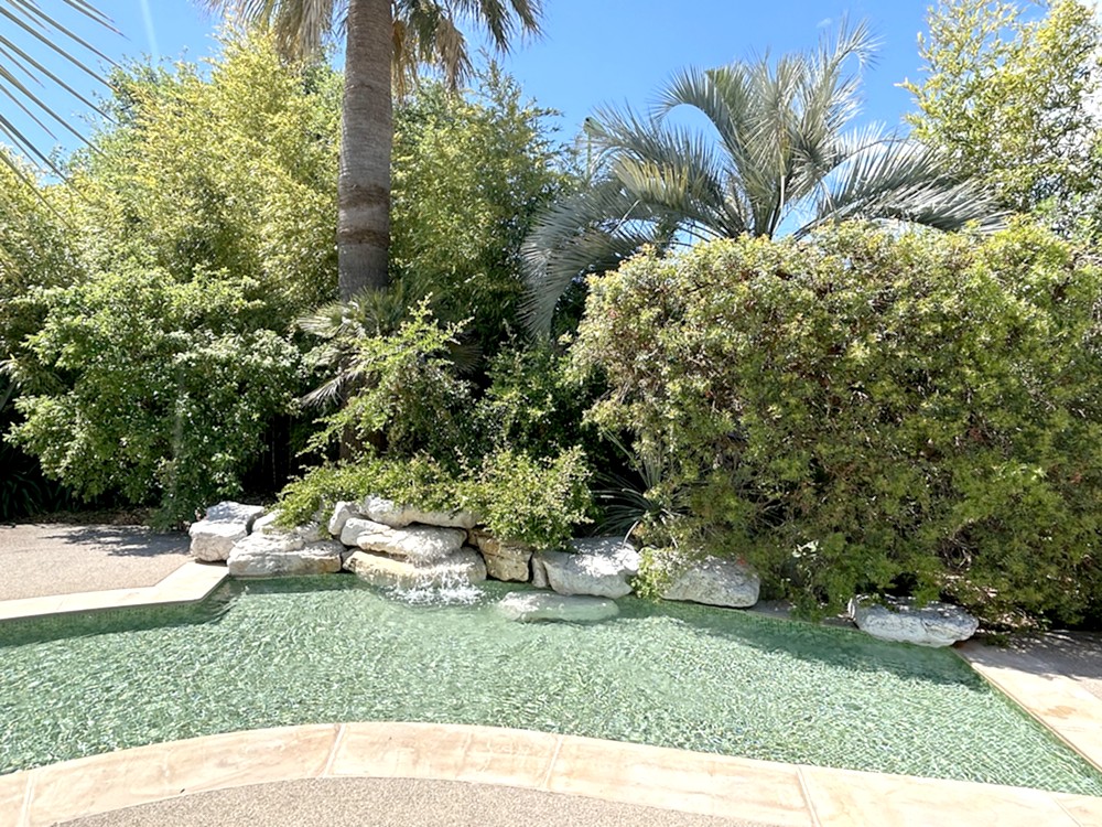 https://www.respelido.com/wp-content/uploads/2016/09/residence-de-vacances-pres-de-nice-carros-respelido-la-piscine_18.jpg