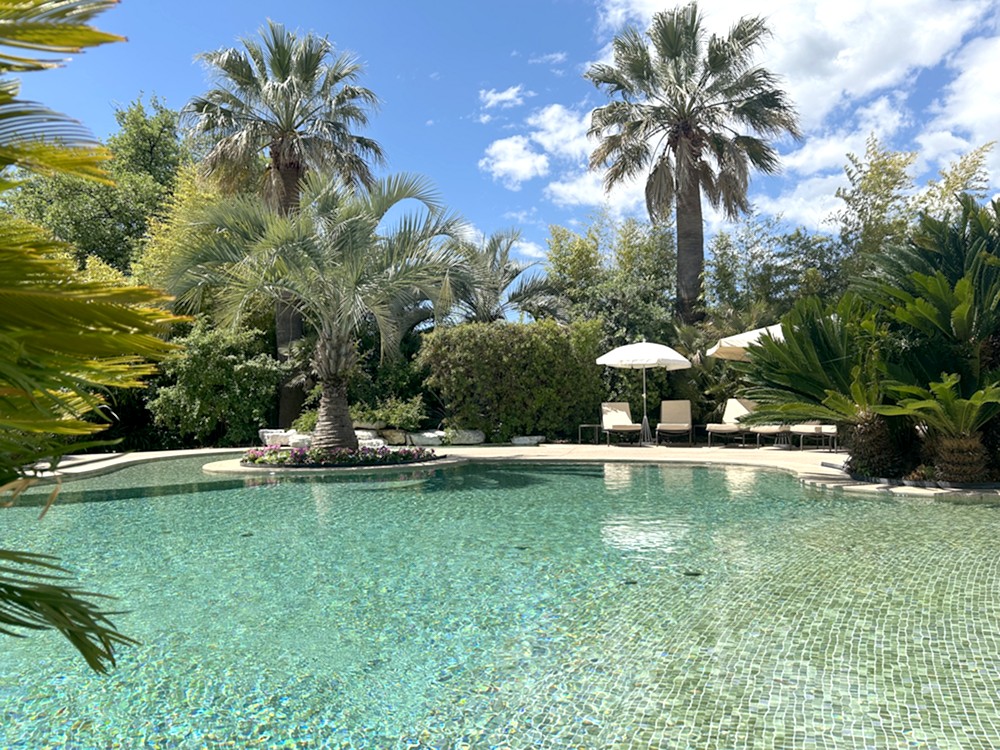 https://www.respelido.com/wp-content/uploads/2016/09/residence-de-vacances-pres-de-nice-carros-respelido-la-piscine_26.jpg