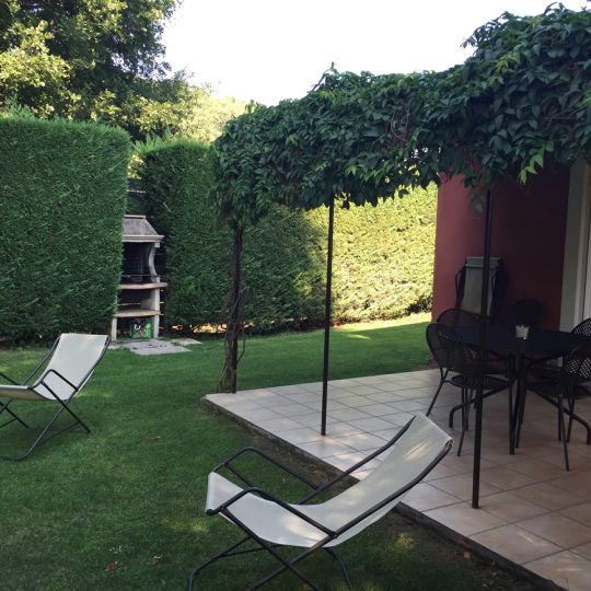 https://www.respelido.com/wp-content/uploads/2016/09/terrasse-villa-de-vacances-en-france-540x540.jpeg