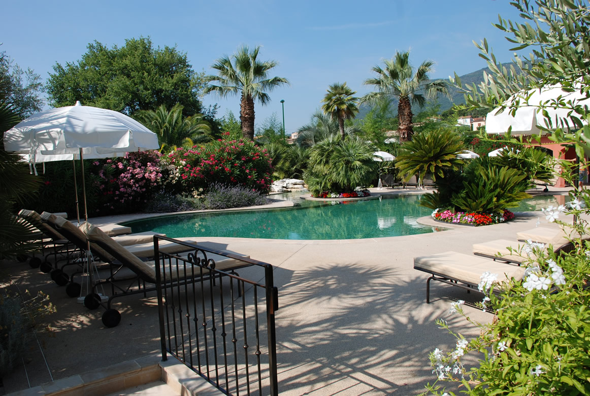 https://www.respelido.com/wp-content/uploads/2016/10/piscine-12juil13-038.jpg